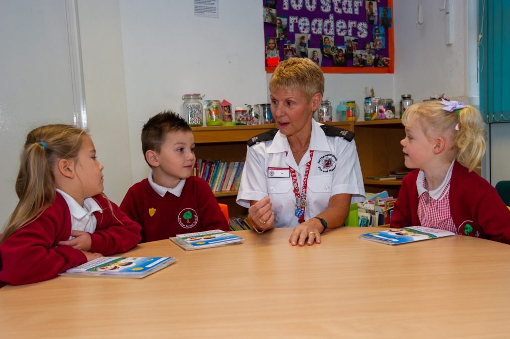 Jo Gouldson visits children at Finedon Infant School