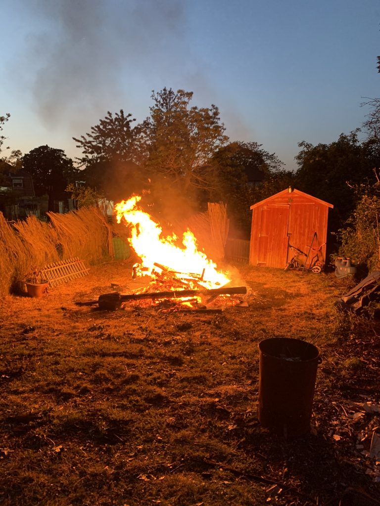 Bonfire in Hardingstone