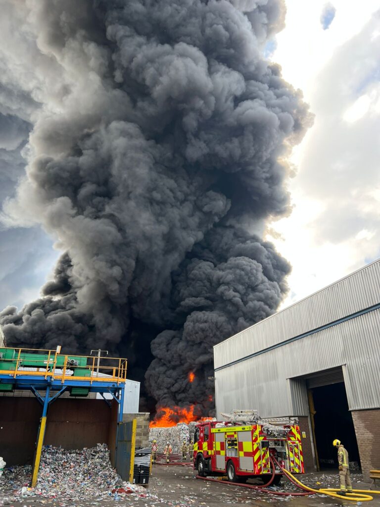 Large Fire at Sanders Lodge Industrial Estate Rushden